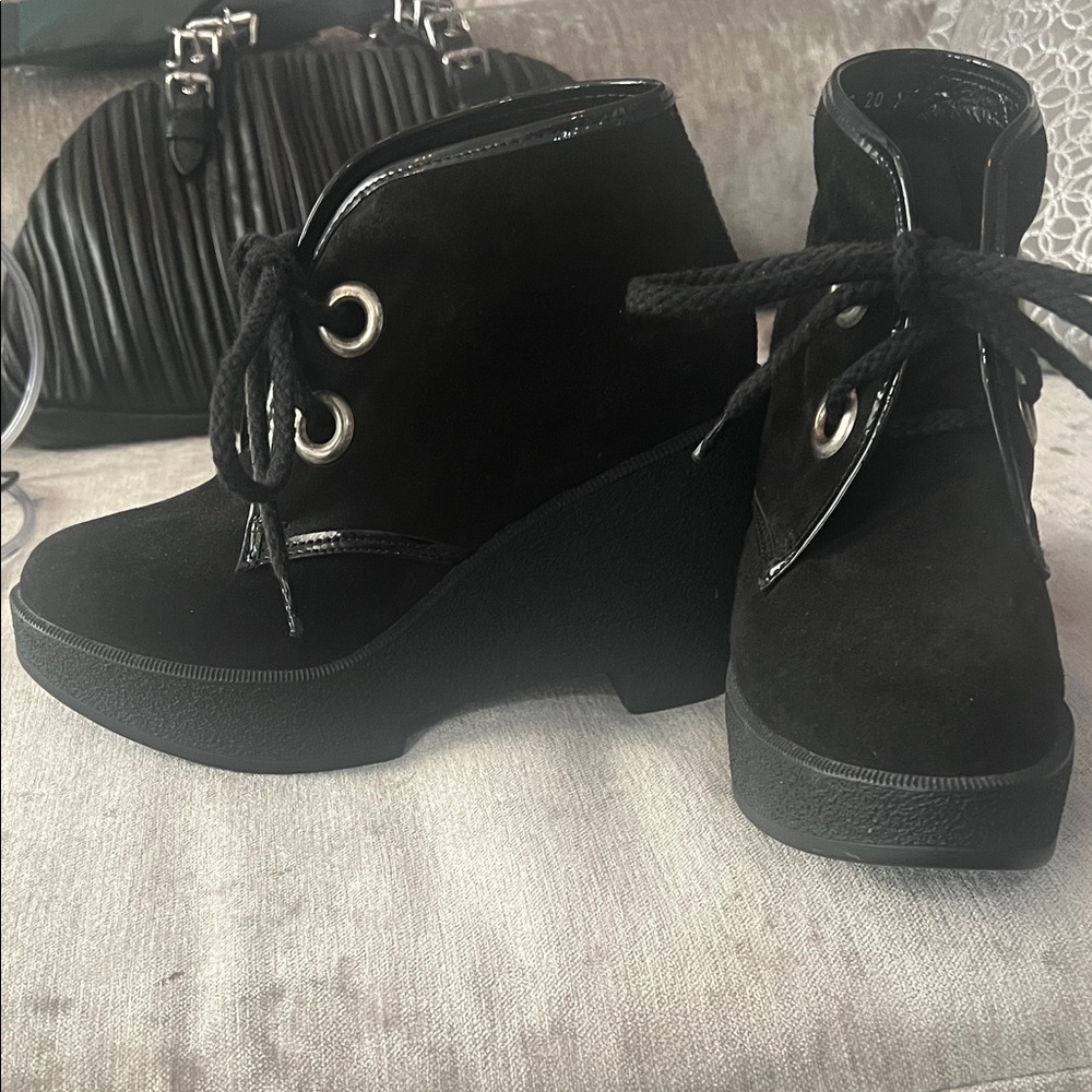 Robert Clergerie Black Lace-Up Wedges - Picture 1 of 11